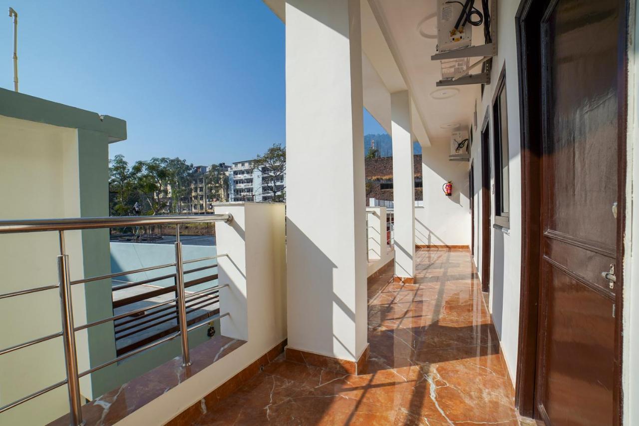 Oyo 67163 Anantham Residency Hotel Narendra Nagar Esterno foto
